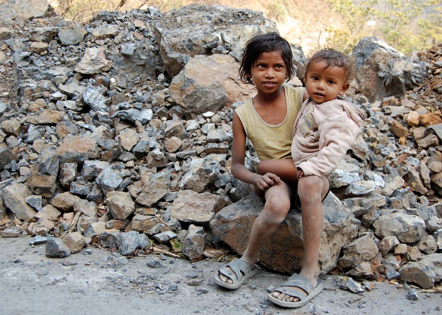 Kids_in_Rishikesh,_India top bloggers talk sustainable travel