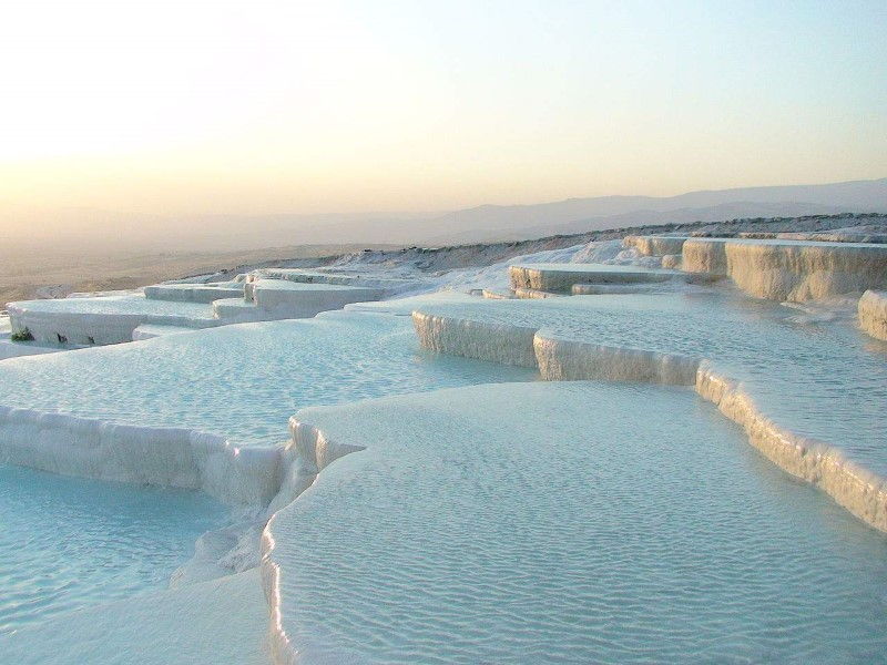 pamukkale-hierapolis-travertine-pools-inspiring-natural-design