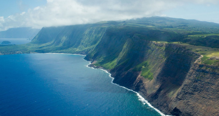 Kalaupapa Klippen Molokai-sea-cliffs-750x400