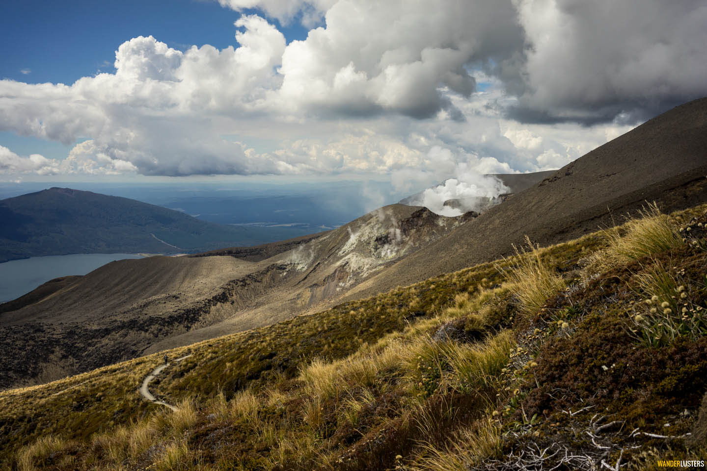 ketetahi-descent-preparing-to-hike-the-tongariro-alpine-crossing