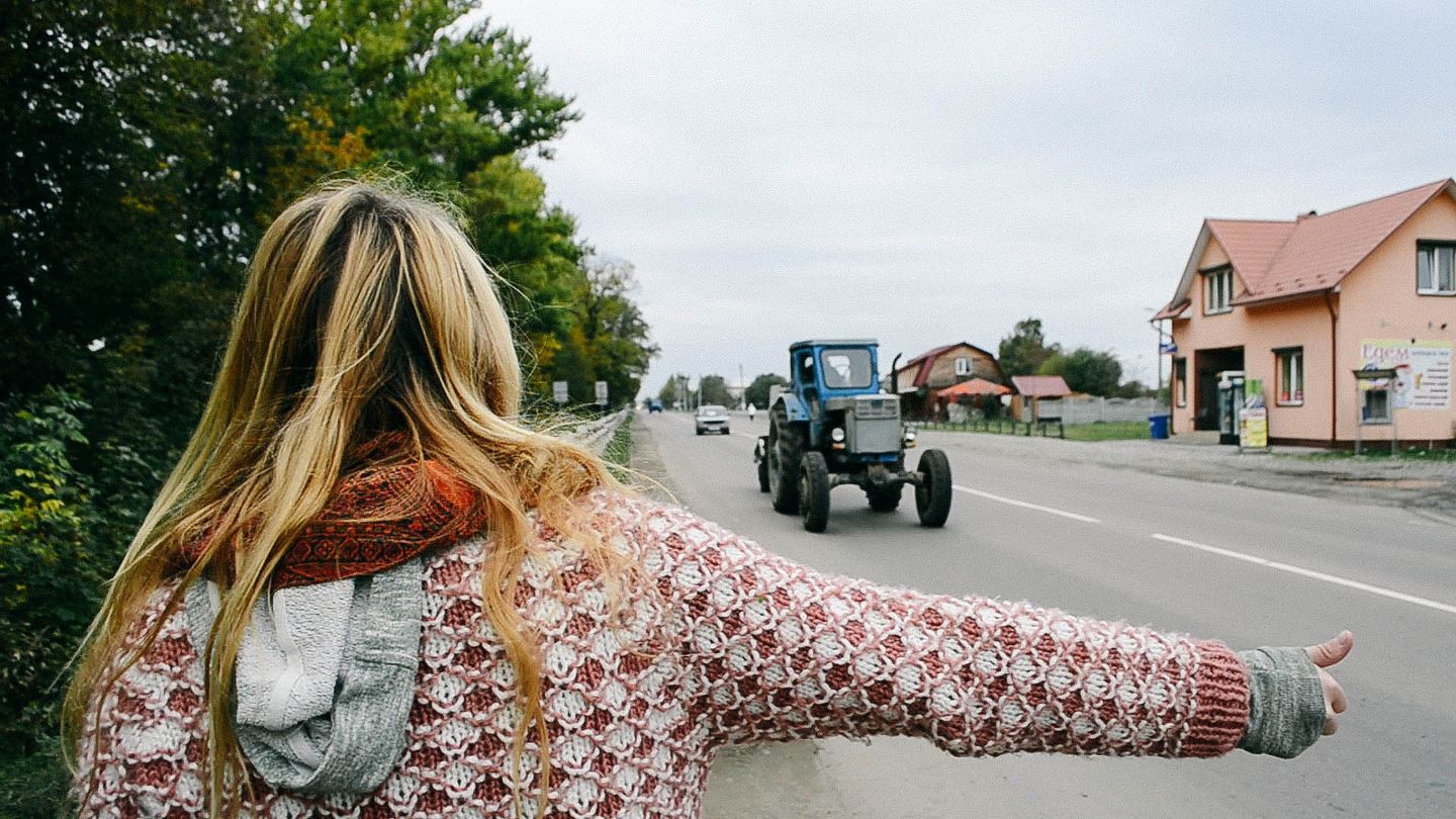 Tractor hitchhiking