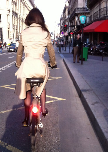 working-woman-paris-parissharing