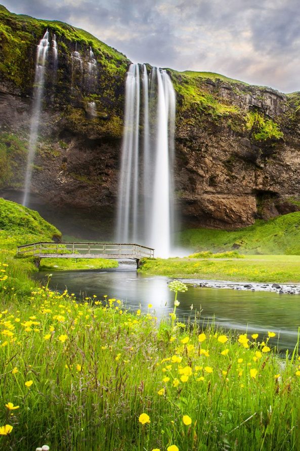 Seljalandsfoss-chase-dekker