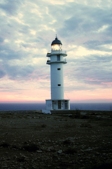 barbaria-lighthouse-javier-medina
