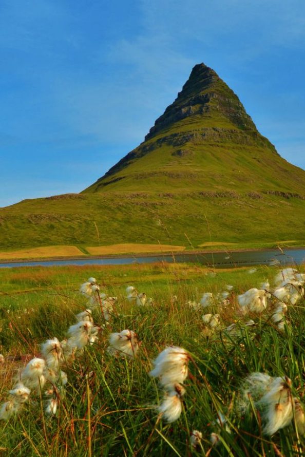 kirkjufell-peak-jonathan-zimmermann