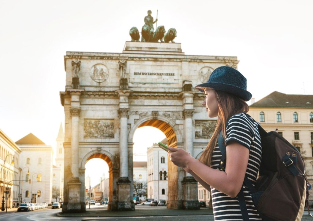 3 Ways Video Translation Tools Help You Avoid Tourist Scams