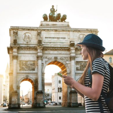 3 Ways Video Translation Tools Help You Avoid Tourist Scams